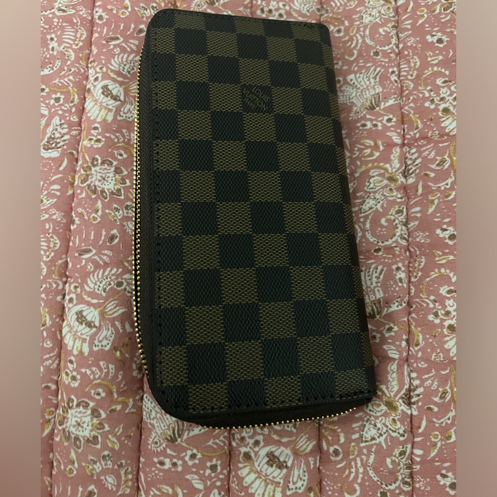 LV wallet